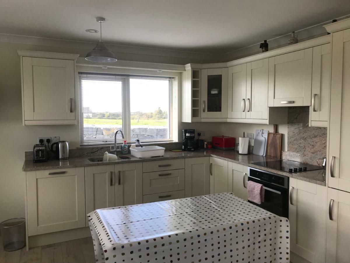 Corrib View Farmhouse ゴールウェイ エクステリア 写真
