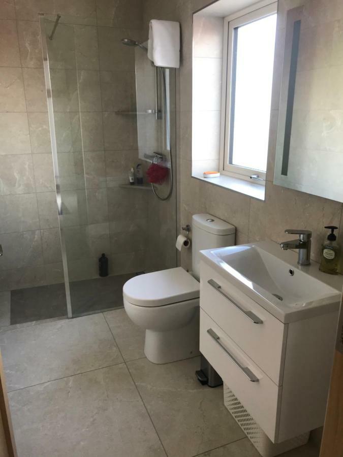 Corrib View Farmhouse ゴールウェイ エクステリア 写真