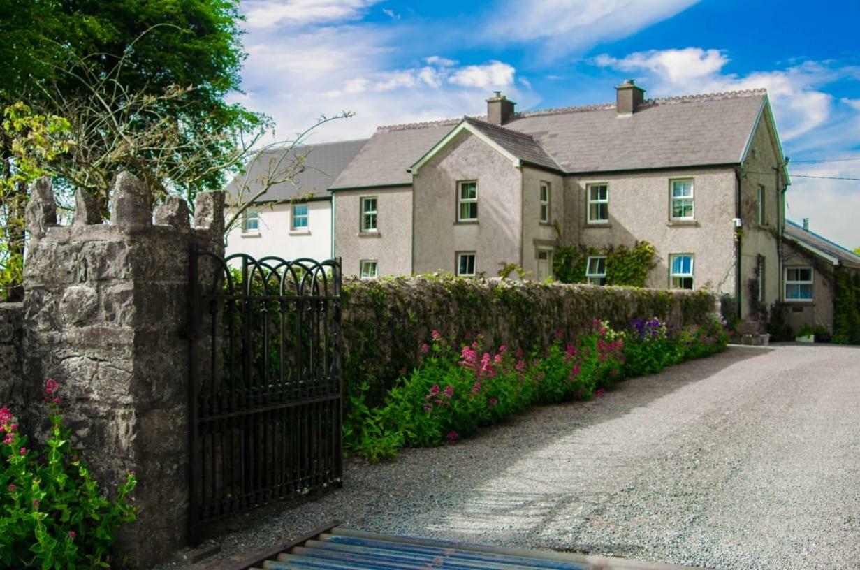 Corrib View Farmhouse ゴールウェイ エクステリア 写真