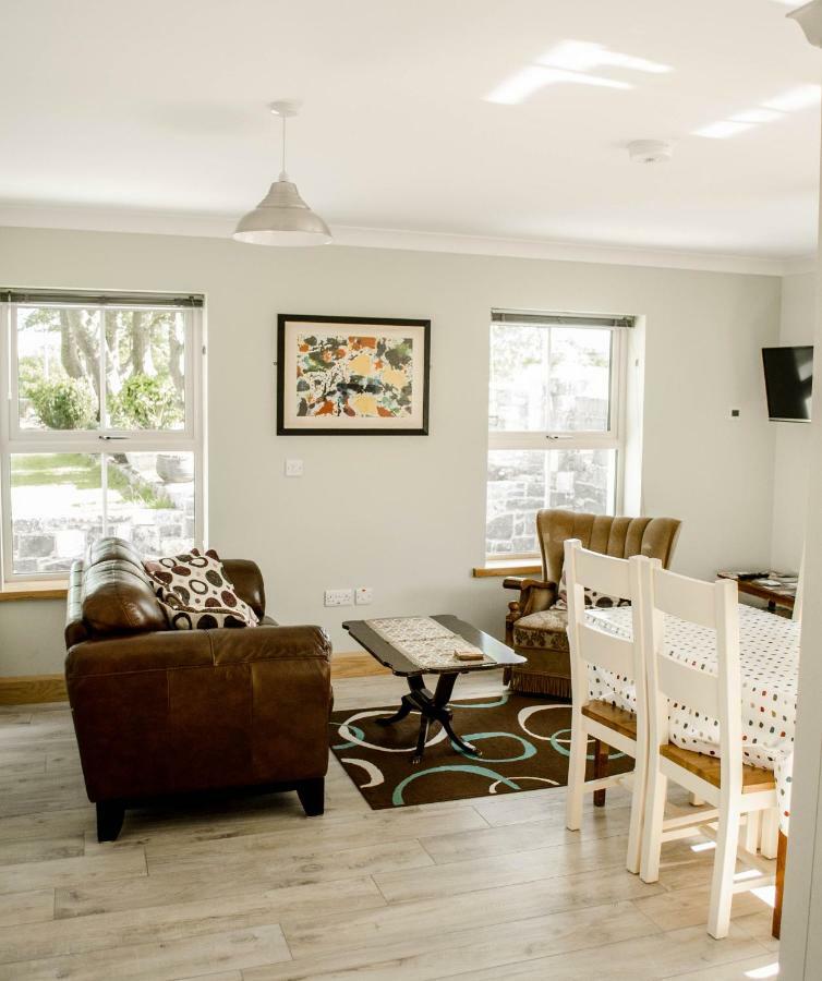 Corrib View Farmhouse ゴールウェイ エクステリア 写真
