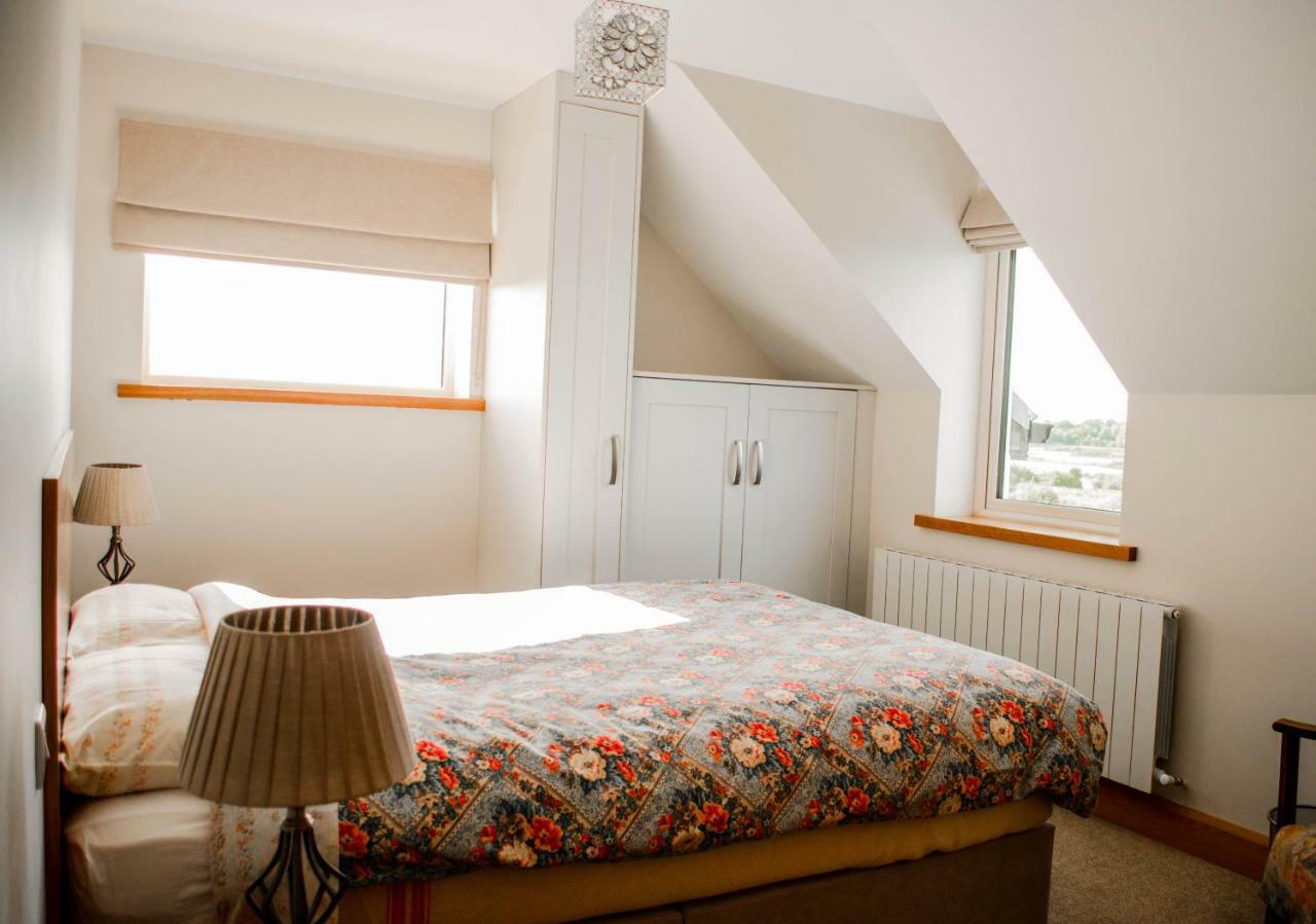 Corrib View Farmhouse ゴールウェイ エクステリア 写真