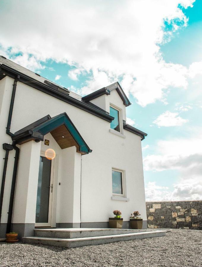 Corrib View Farmhouse ゴールウェイ エクステリア 写真