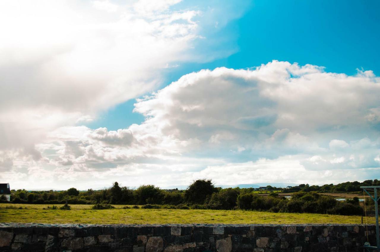 Corrib View Farmhouse ゴールウェイ エクステリア 写真
