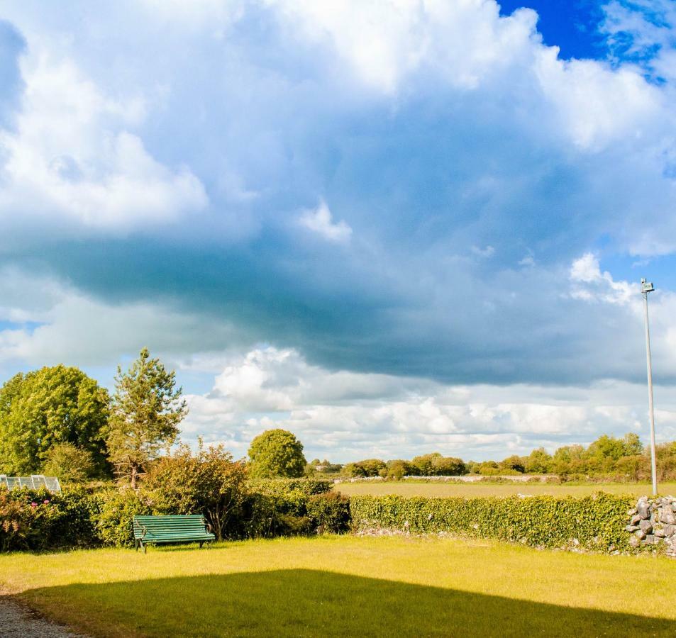 Corrib View Farmhouse ゴールウェイ エクステリア 写真